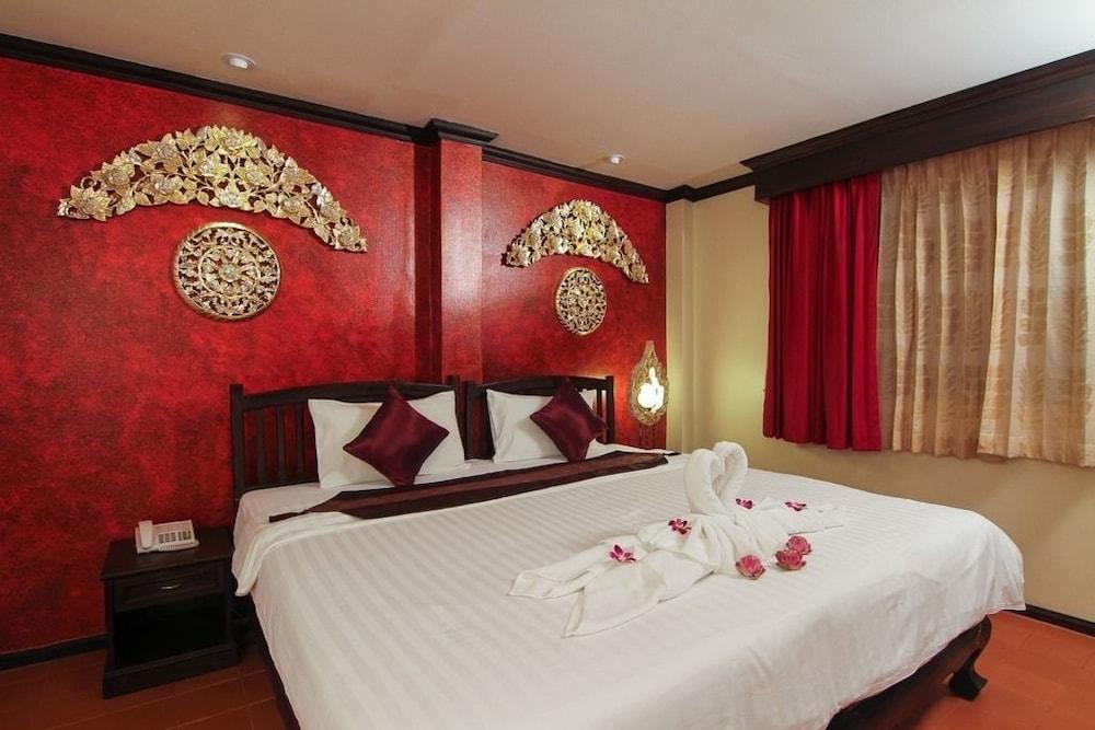 Pl Guesthouse Patong Exterior photo
