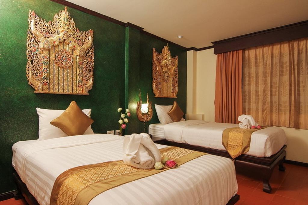 Pl Guesthouse Patong Exterior photo