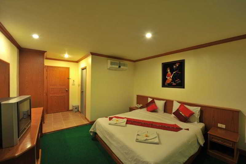 Pl Guesthouse Patong Exterior photo