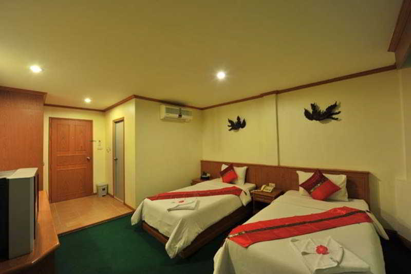 Pl Guesthouse Patong Exterior photo
