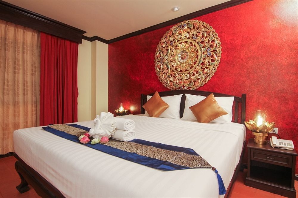 Pl Guesthouse Patong Exterior photo