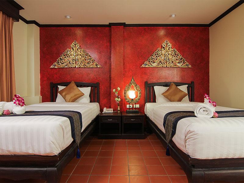 Pl Guesthouse Patong Exterior photo
