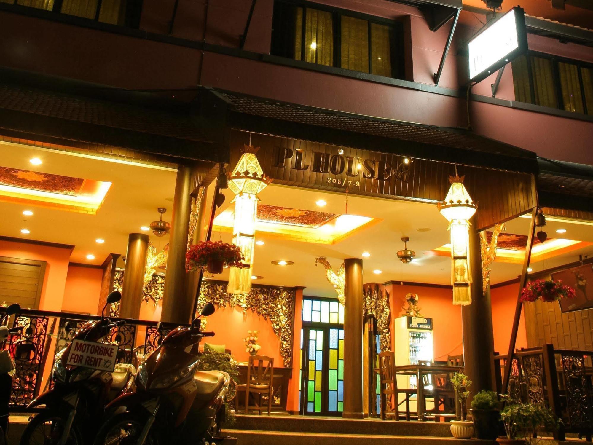 Pl Guesthouse Patong Exterior photo