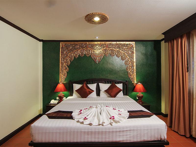 Pl Guesthouse Patong Exterior photo